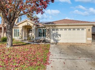 1072 W North Star Dr, Hanford, CA