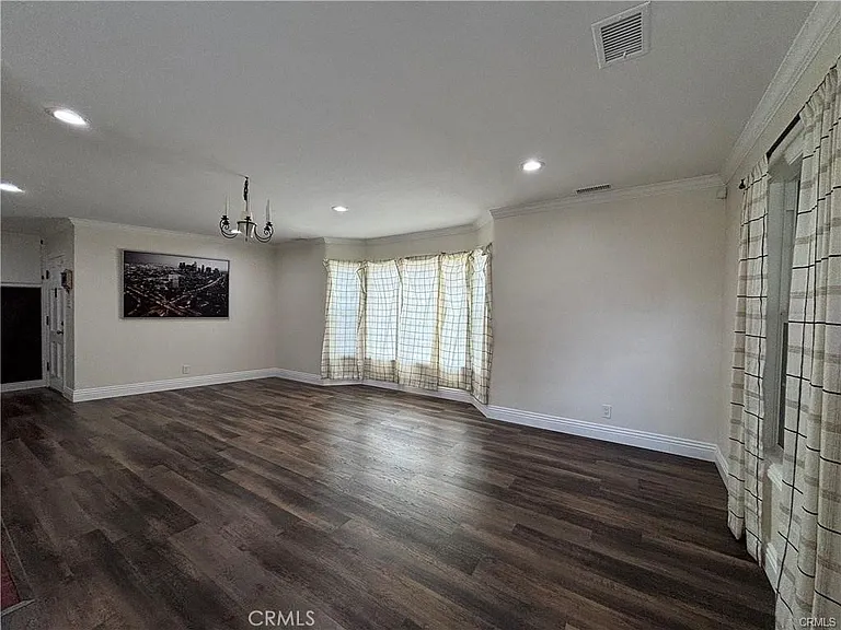 3297 N Pershing Ave — Photo 5