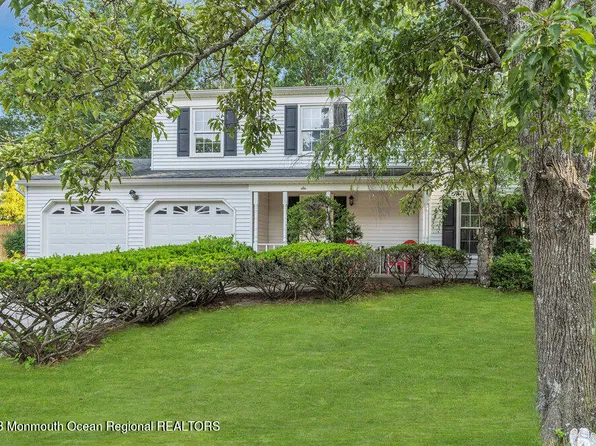 6 Weymouth Drive, Howell, NJ 07731