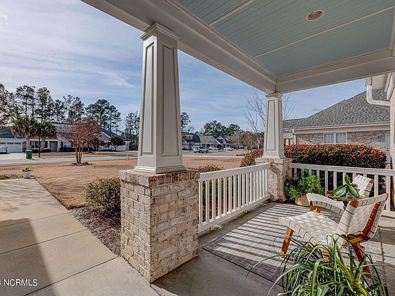 4th image of 723 Tuscan Way