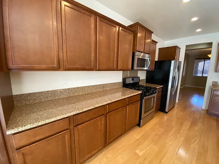 2274 Hay Market St — Photo 25