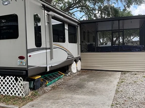 6946 Old Pasco Rd, Wesley Chapel, FL 33544