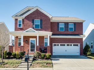 1652 Stonewater Dr, Hermitage, TN 37076