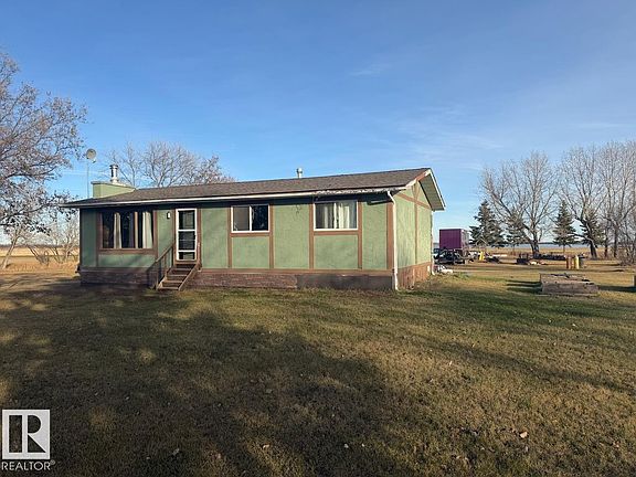 2nd image of 61017 Range Rd #261