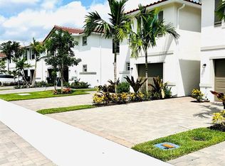 6823 Broadwater Ln, Lake Worth, FL 33467
