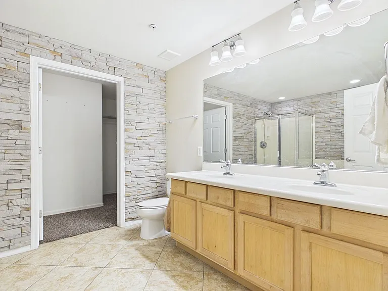 2130 W Hunter Ct #141 — Photo 11
