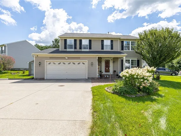 43 Butterfly Ln, West Henrietta, NY 14586