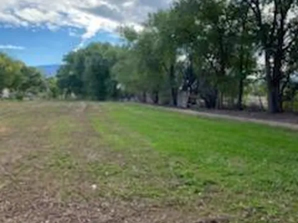 7410 Corrales Rd, Corrales, NM 87048
