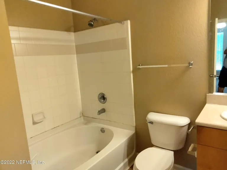8290 Gate Pkwy W #1017 — Photo 32