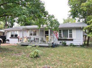 1015 E Locust St, Bolivar, MO 65613