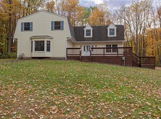 12281 Nantucket Dr, Chardon, OH 44024
