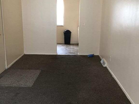 3rd image of 23984 Banbury Cir APT 5