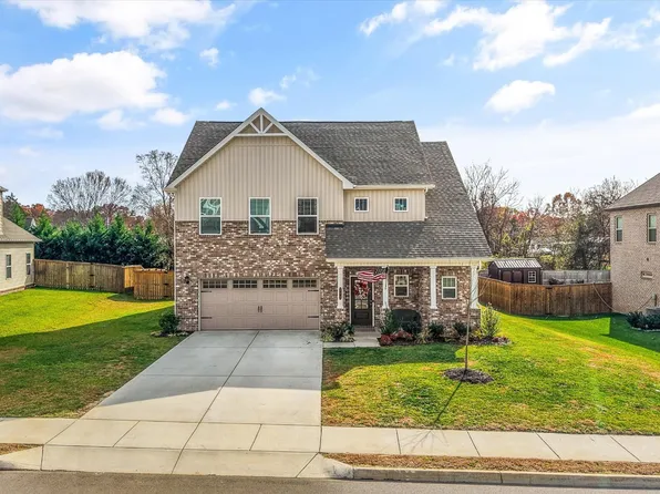 144 E Glenview Dr, Lenoir City, TN 37771