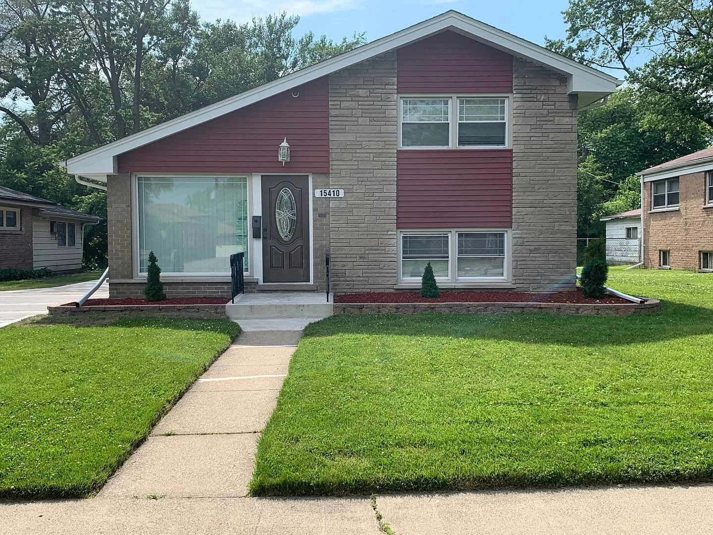 15410 University Ave photo 1