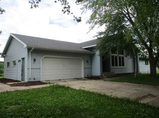 W16920 Apple Rd, Tigerton, WI 54486