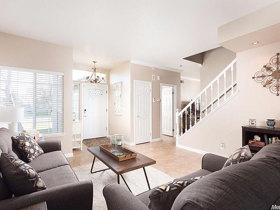 2nd image of 247 Arlington Cir