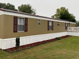 7052 Chickenfoot Rd, Saint Pauls, NC 28384