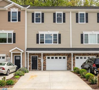 629 Spring Oaks Dr, Rockingham, VA, 22801