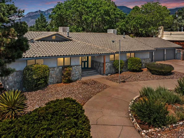 13101 Pinehurst Ave NE, Albuquerque, NM 87111