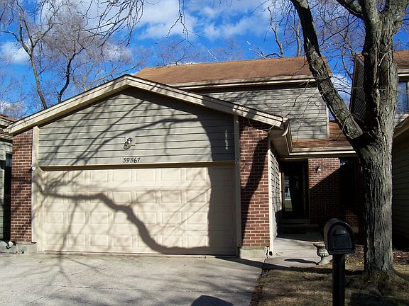 3rd image of 39867 N Golf Ln