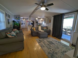 281 Valley View Dr, Oakdale, PA