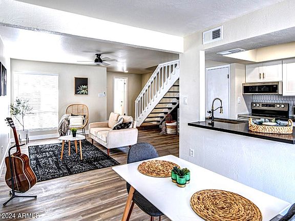 2nd image of 1141 E Kaler Drive