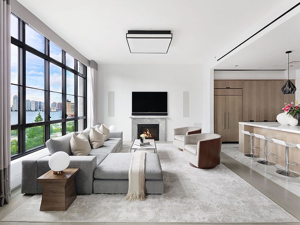 1st image of 482 Greenwich St APT 6