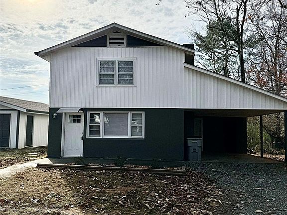 3rd image of 801 Stallings Pl SW