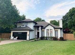 4301 Country Ln, Grapevine, TX 76051