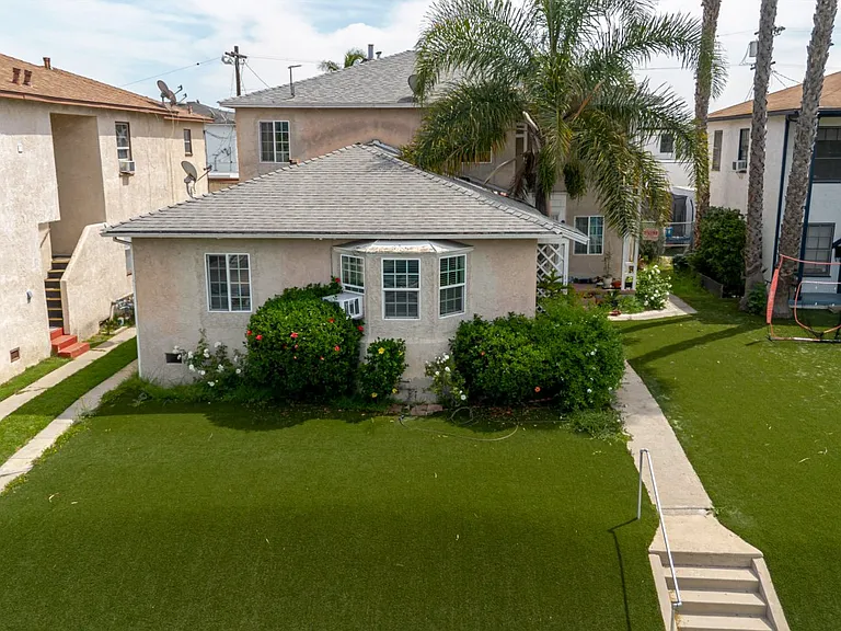 1708 S Crescent Heights Blvd — Photo 1