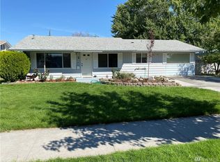 74 K St NE, Ephrata, WA 98823