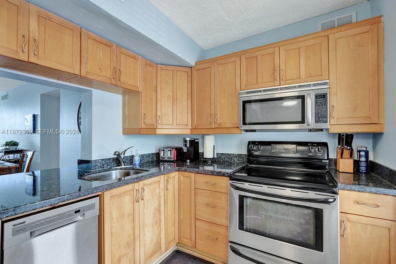 2651 S Course Dr APT 203