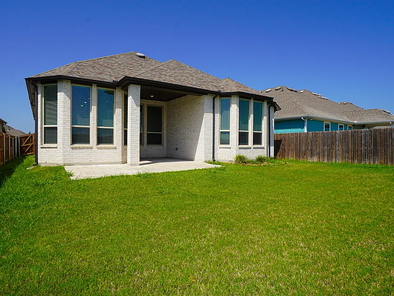 2251 Brookside Dr — Photo 35