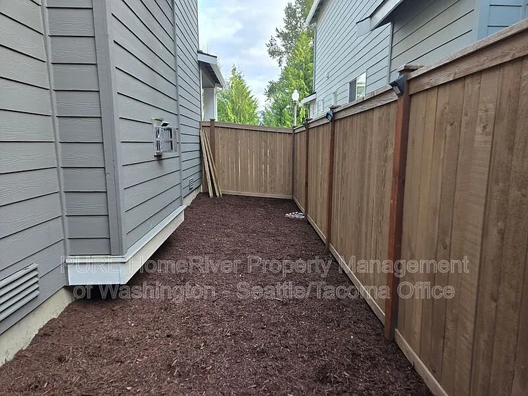11618 SE 197th Pl — Photo 64