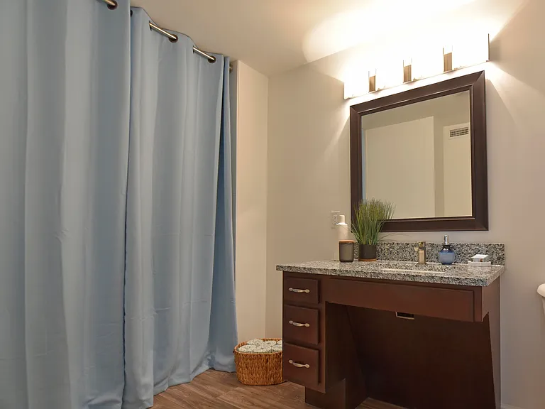 Spacious Bathroom