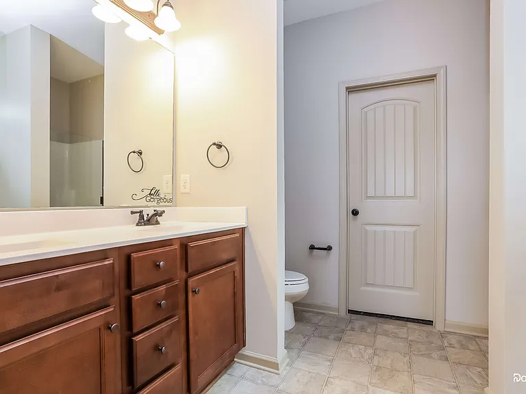 27 Balboa Pkwy — Photo 10