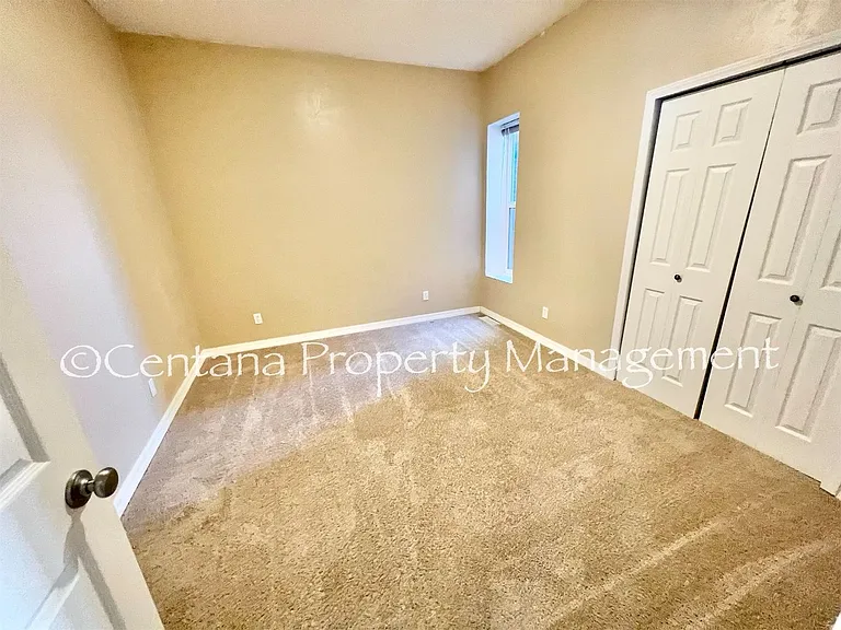 838 W Park St — Photo 9