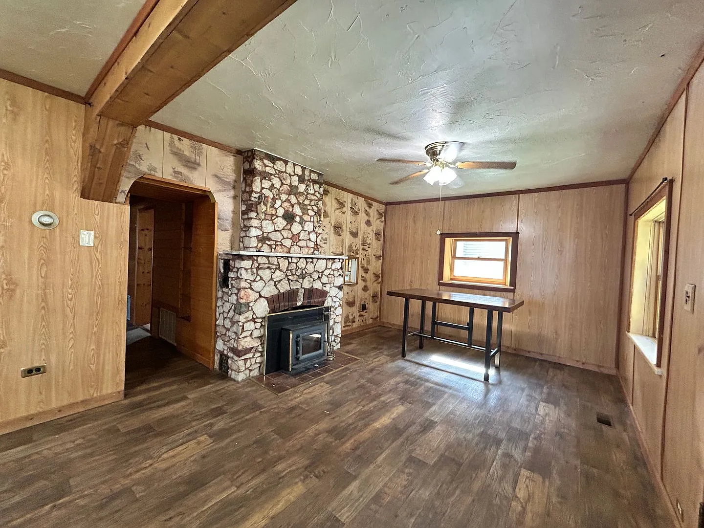 Cozy Downtown Cabin — Photo 4