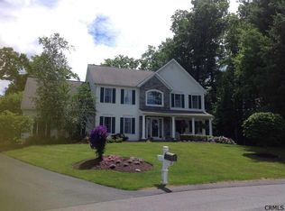 27 Fife Dr, Slingerlands, NY 12159