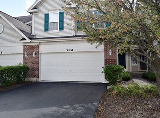 3331 Renard Ln, St Charles, IL 60175