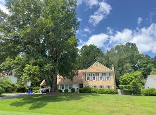 14104 Rippling Brook Dr, Silver Spring, MD 20906