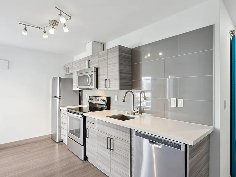 Helene Apartments — Photo 10
