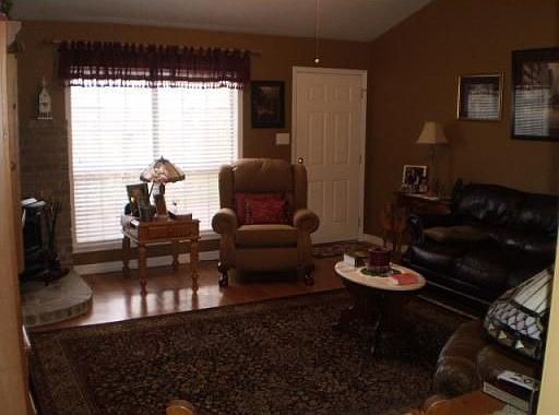 1st image of 1507 Tanya Ln