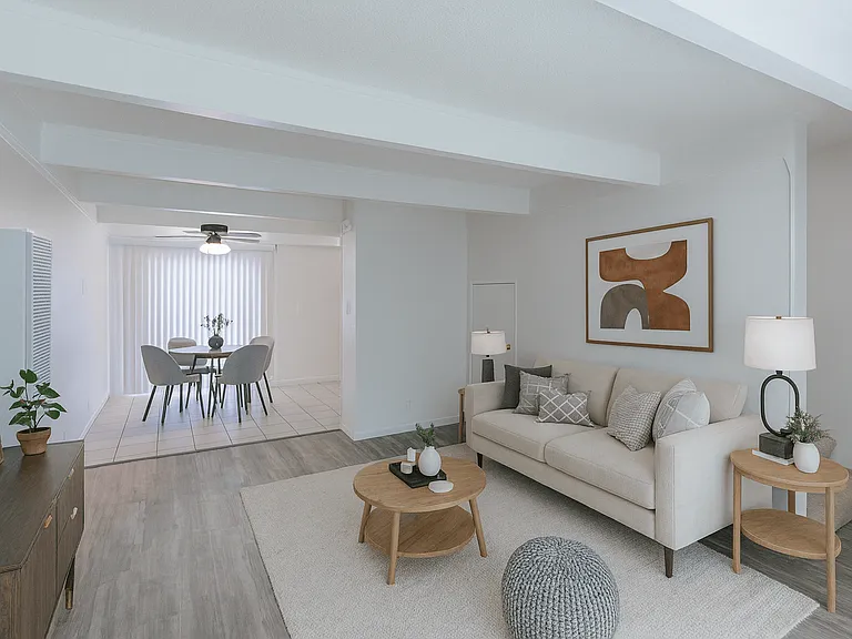 Marina Breeze Apartments — Photo 5