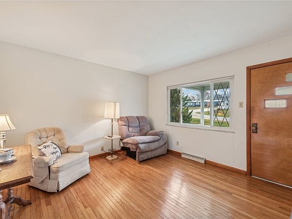5th image of 139 W Virginia Ave
