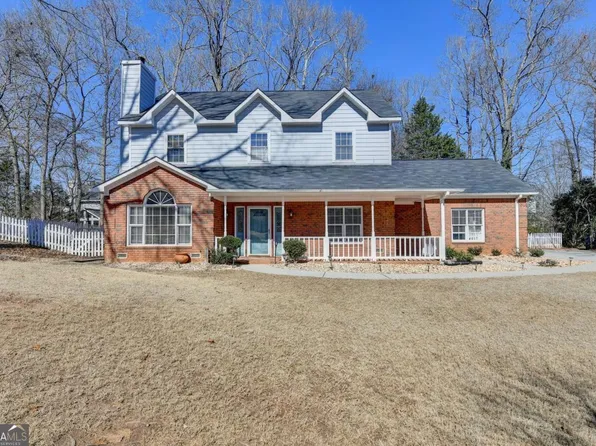 2500 Peregrine Trl, Suwanee, GA 30024