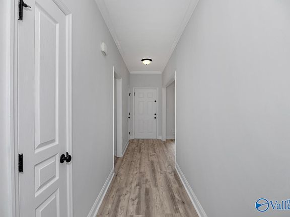 4th image of 119 Somer Creek Ln