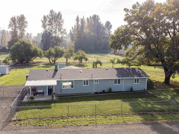 30558 Compton Ln, Junction City, OR 97448