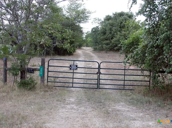 720 Green Acre Dr, Dale, TX 78616