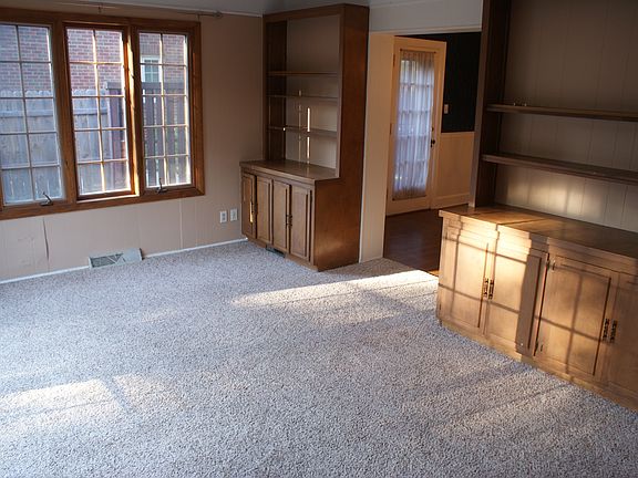 1st Floor Family Room